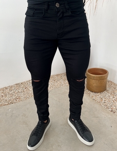 CALÇA SB JEANS SARJA ALFAIATARIA RASGO NO JOELHO - PRETA