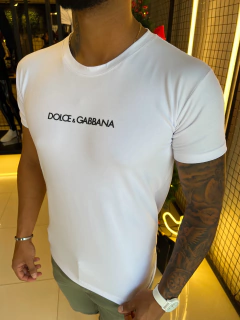 CAMISETA DOLCE & GABBANA ESCRITA PEQUENA - BRANCA na internet
