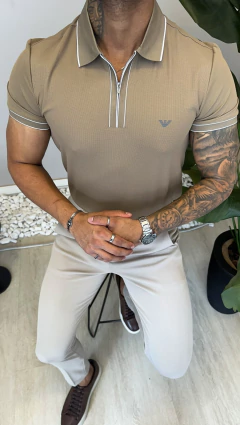 POLO PREMIUM ARMANI DETALHE ZIPER - BEGE - comprar online