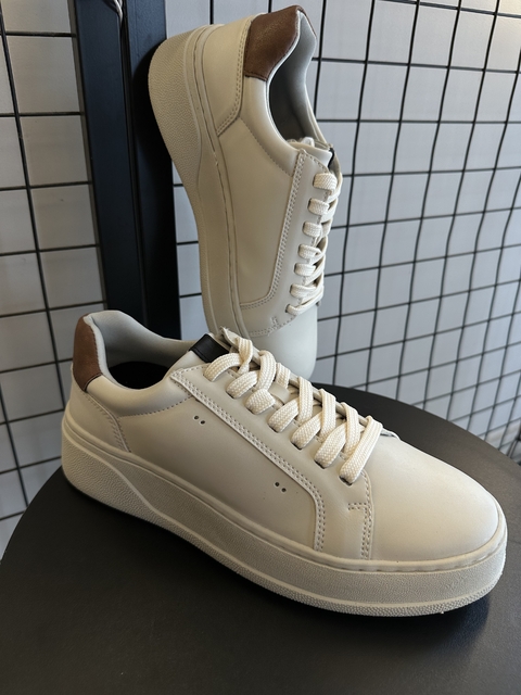TÊNIS SNEAKER ELEGANCE - OFF WHITE/CONHAQUE - comprar online