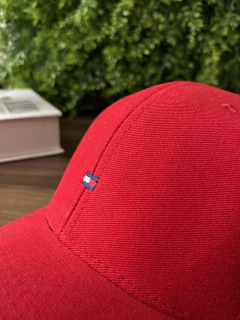Boné Tommy Hilfiger - Vermelho na internet