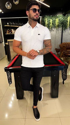 GOLA POLO LACOSTE PREMIUM - LISTRADA BRANCA - EleganceOutlet