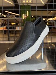 TÊNIS SLIP ON ELEGANCE - PRETO