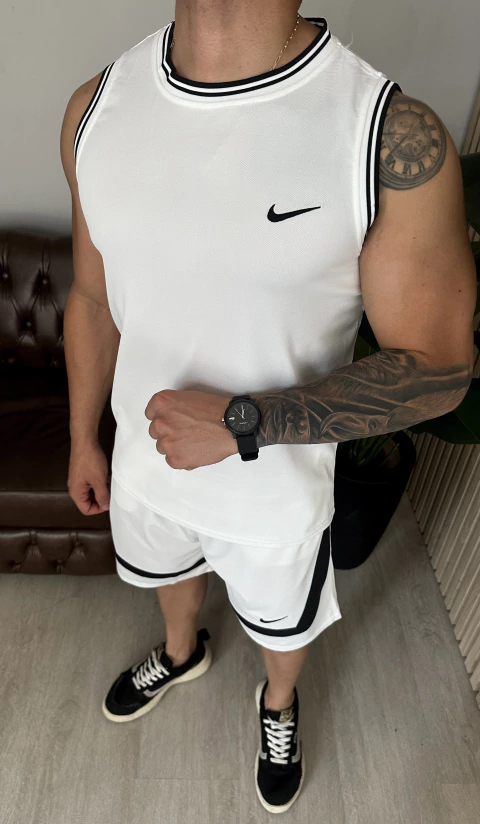 CONJUNTO NIKE - BRANCO - comprar online