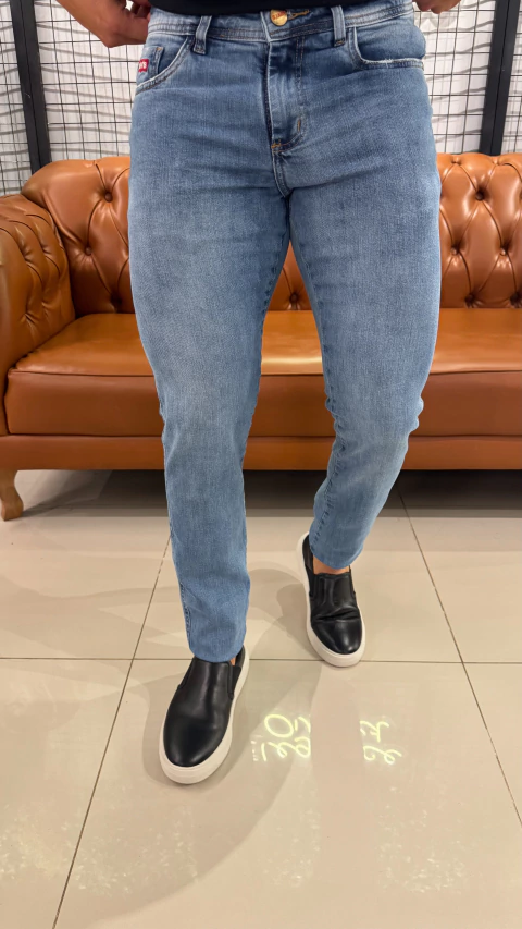 CALÇA JEANS LEVES - AZUL MEDIO - comprar online