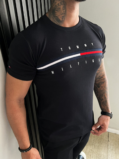 CAMISETA TOMMY HILFIGER NEW - PRETA - comprar online