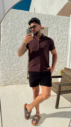 CAMISA MANGA CURTA RESORT TEXTURIZADA - MARROM - loja online