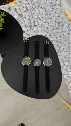 RELÓGIO EMPÓRIO ARMANI - DETALHE PRATA - EleganceOutlet