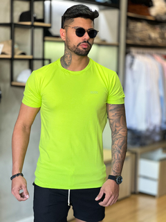 CAMISETA BOSS BASIC - VERDE NEON - comprar online