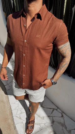 CAMISA MANGA CURTA LINHO A I X - MARROM na internet