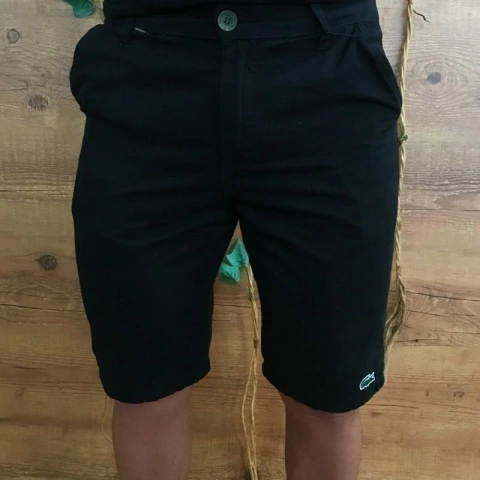 BERMUDA SARJA LASCOSTE - PRETA