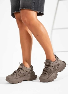 Zapatilla Cazzu Chocolate - Bunker Shoes