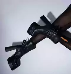 Bota Corta Con Plataforma Toxi Rock