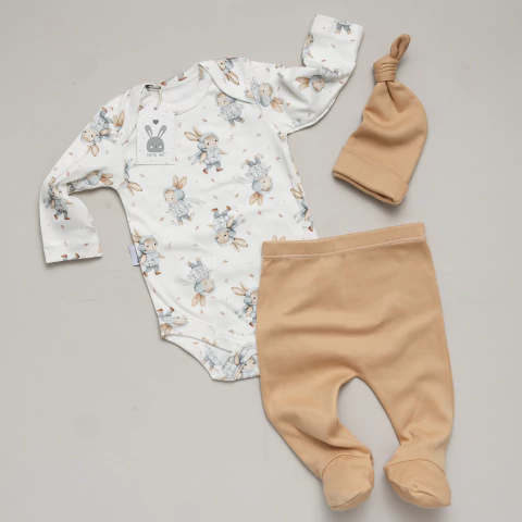 Inés | Body estampado + ranita y gorro - comprar online