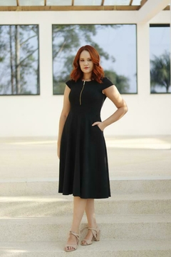 Midi Scuba Crepe com Zíper Frontal Dourado - MSZ - SSS Modas Ltda