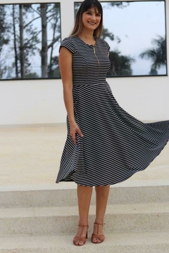 Midi Scuba Crepe com Zíper Frontal Dourado - MSZ na internet
