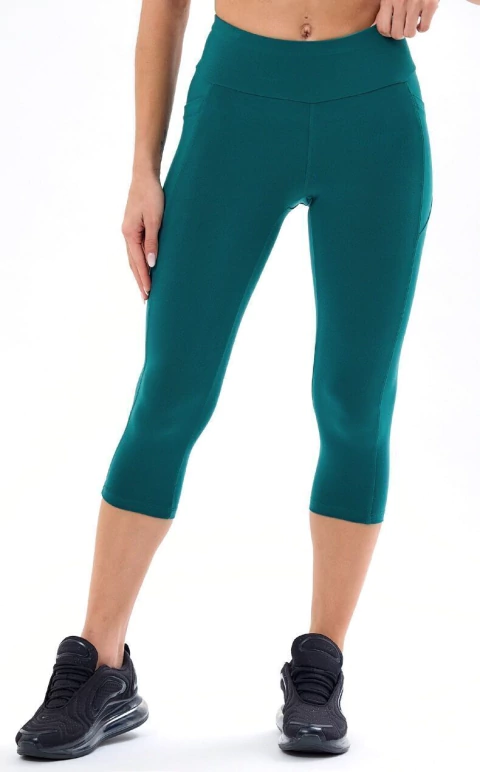 L/CAPRI CALGARY (17432)