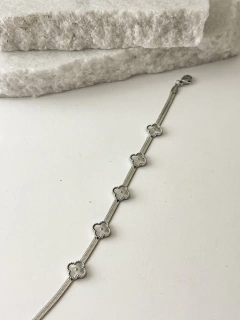 Pulseira Trevo Malha Prata- aço inoxidável