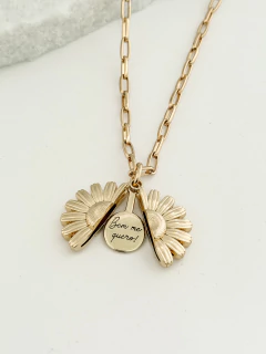 Relicário Girassol Bem me quero- Banhado a ouro - comprar online