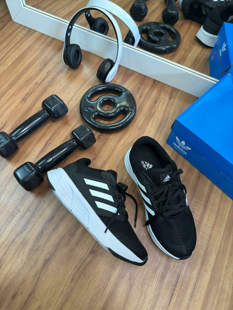 ADIDAS GALAXY 6 RUNNING PRETO COM BRANCO