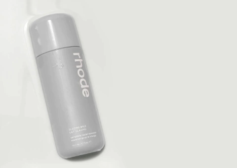 RHODE Glazing Milk - comprar online