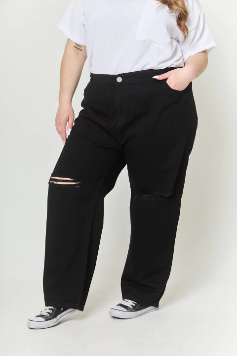 JEANS MOM NEGRO CON ROTURAS - comprar online