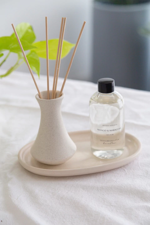 Set Diffuser Premium: Home Diffuser Atrani + Refill de aroma a elección + Bandeja Berna - comprar online
