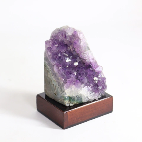 Ametista Bruta Com Base de Madeira