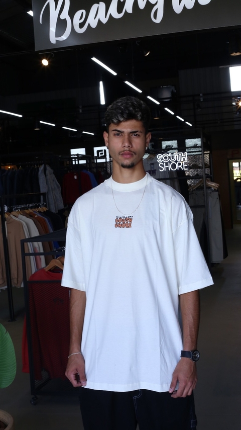 CAMISETA SOUTH SHORE OVER HYPE COGUMELOS