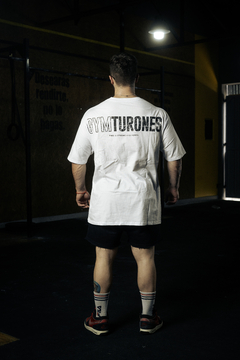 REMERA OVERSIZE RUSTED WHITE - GYMTURONES