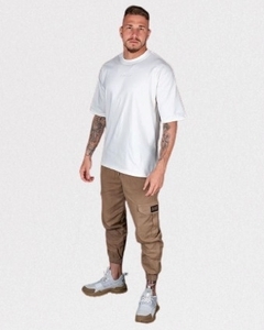 CALÇA CARGO JOGGER - TITULAR JEANS BEGE na internet