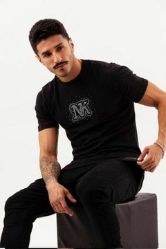 Camiseta Nakyk Monogram Fit Preta - PSY Multimarcas