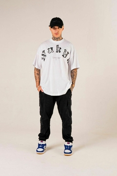 Camiseta Oversized Nakyk Bold Branca - loja online