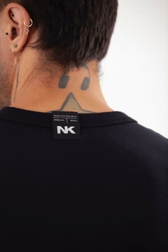 Camiseta Nakyk Tupi Preto na internet