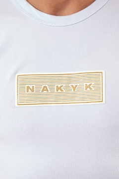 Camiseta Nakyk Niemeyer Gold Branco - comprar online
