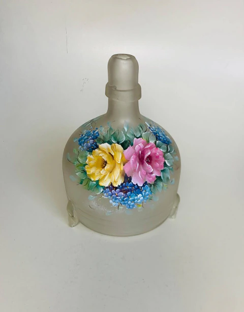 2268 GARRAFA "CAÇA MOSCA" OU "PEGA MOSCA" EM VIDRO FOSCO OU JATEADO COM PINTURA FLORAL