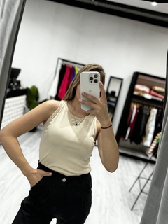 Musculosa vero morley en internet