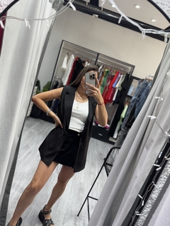 Pollera short negra lisa