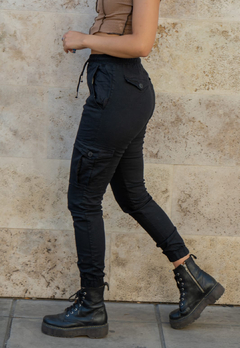 Jogger cargo gabardina - tienda online