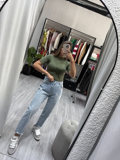 Pantalón MOM rotura - comprar online