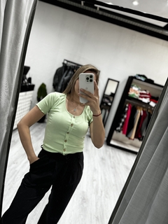 Remera botón