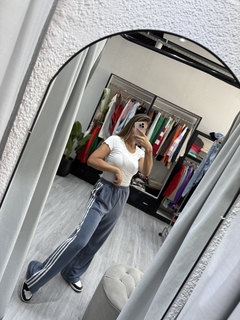 Pantalón tiras en internet