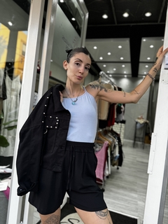 Campera cargo de jean tachas en internet