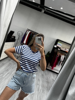 Remera con mangas rayada - Seprimoda