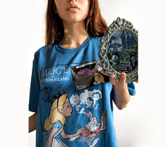 Remera de Alicia en el pais de las mavarillas