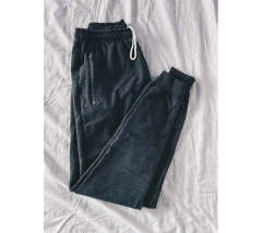 Jogging chupin gama de grises en internet