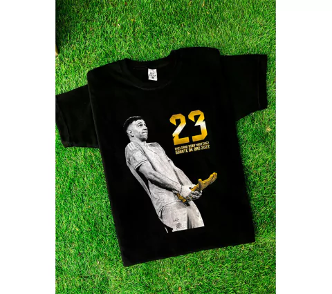 Remera del Dibu Martínez