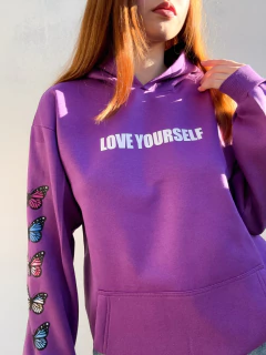Buzo LOVE YOURSELF en internet