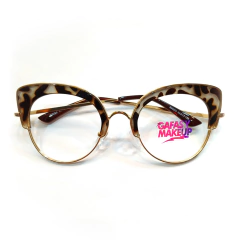 Bikini Kill - Gafas y Makeup