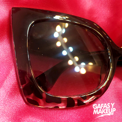 Exagerados - Gafas y Makeup